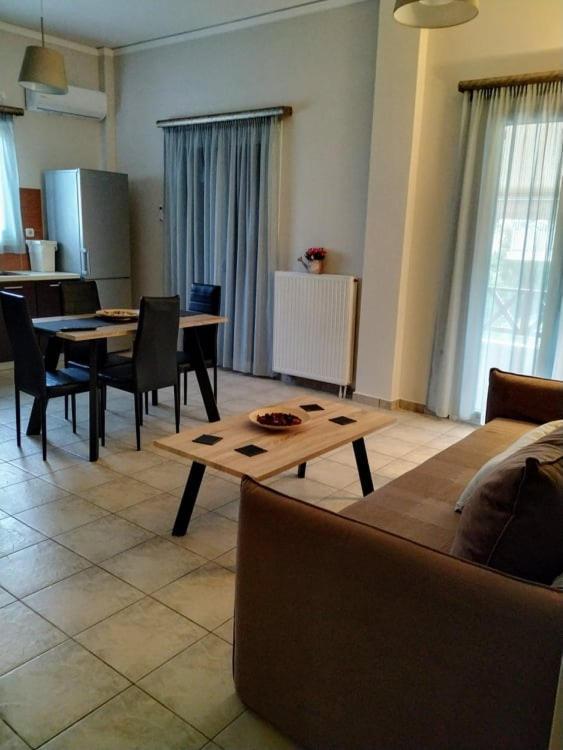 Appartement N&Μ à Méthana Extérieur photo